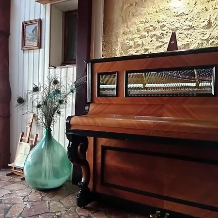 Le Logis Du Vieux Rempart *